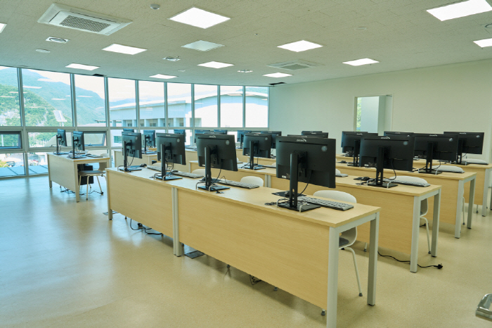 4층 정보교육실 
